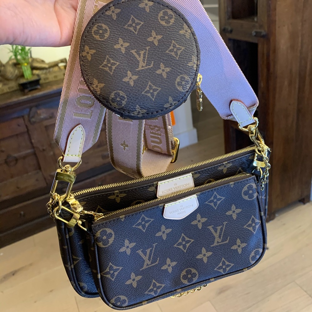 LV Multi Pochette Accessoires Monogram Rose Clair